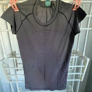 Lululemon Swiftly Tech Short Sleeve